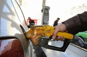 چرا تحقیق و تفحص از واردات بنزین به تعویق افتاد؟