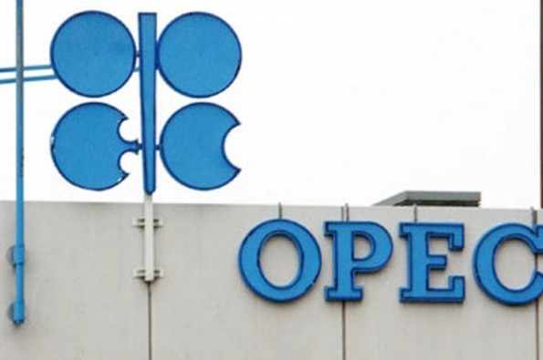 بهای نفت اوپک به کف قیمت هفت ساله نزدیک شد