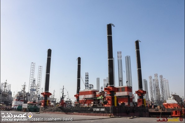 یارد ساخت و تعمیر تأسیسات دریایی در منطقه آزاد حمریه در امارت شارجه - عصر نفت