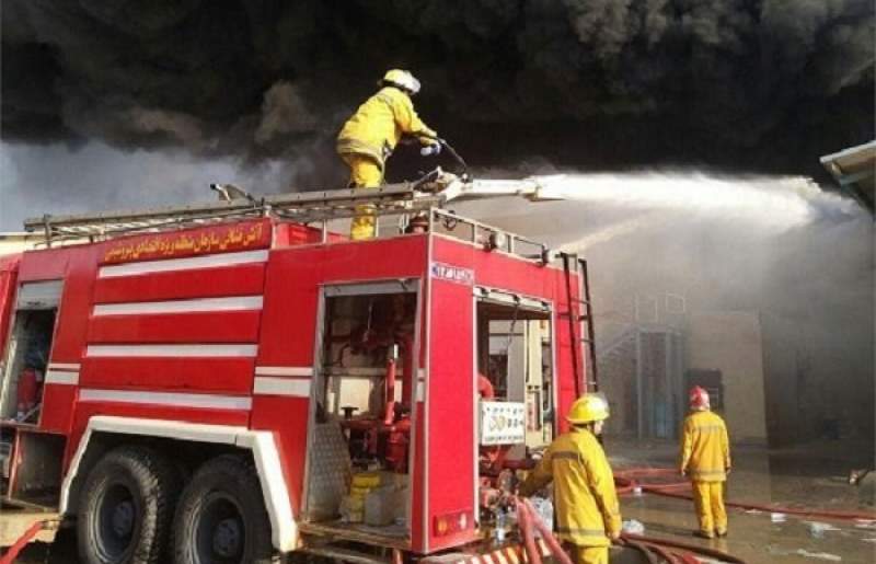 ​آتش‌سوزی در پتروشیمی آبادان مهار شد