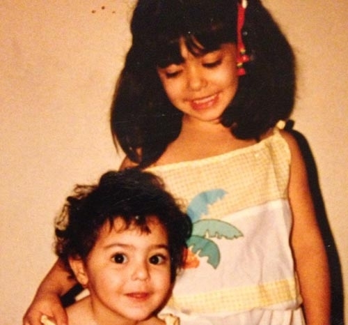 عکس از کودکی لیندا کیانی در کنار خواهرش / عکس