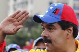 مادورو: جنگ نفت را با اقتصاد قوی شکست می‌دهیم