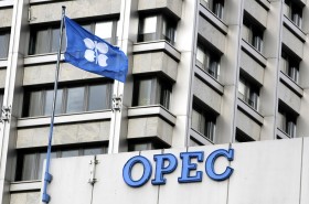 اوپکی ها: قیمت نفت تا تابستان افزایش نمی‌یابد