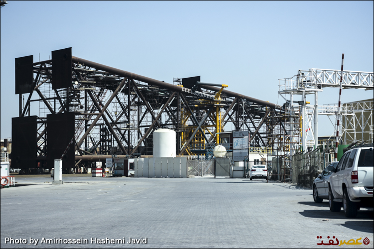 یارد ساخت تأسیسات دریایی صنعت نفت متعلق به یک شرکت ایرانی در منطقه ازاد حمریه در امارت ساحلی شارجه