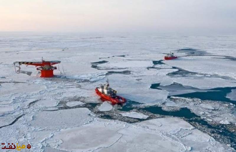 قطب شمال - میز نفت